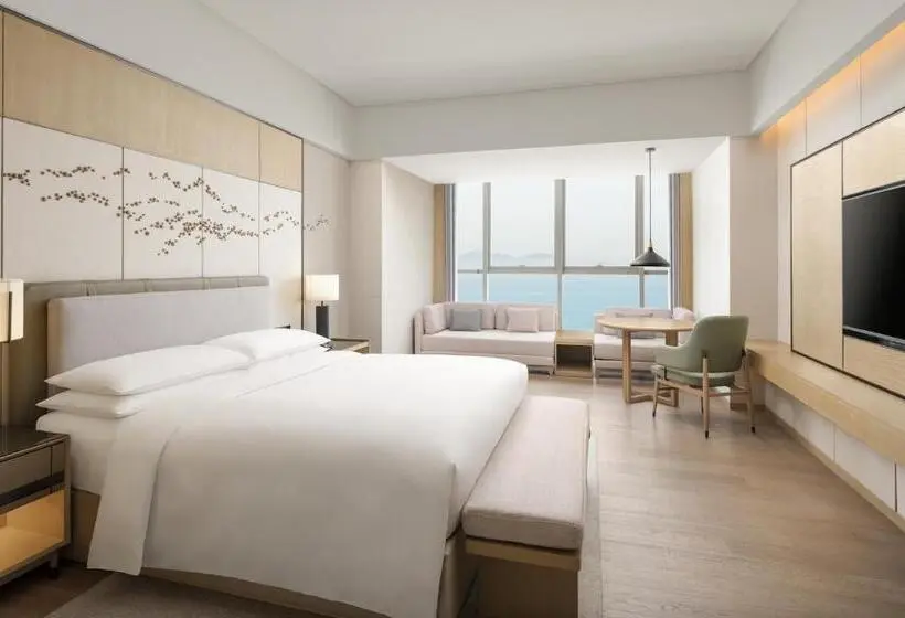 キングサイズベッドのクラブルーム, Yantai Marriott
