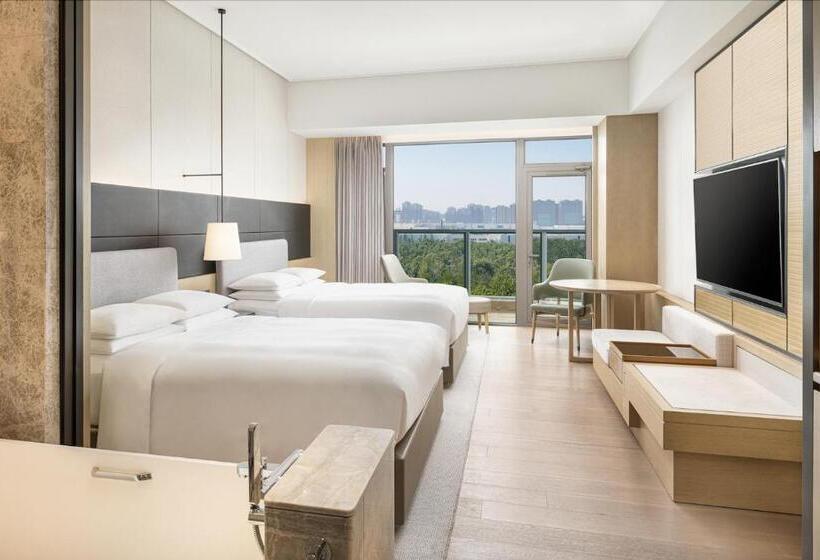 Номер Клуб, Yantai Marriott