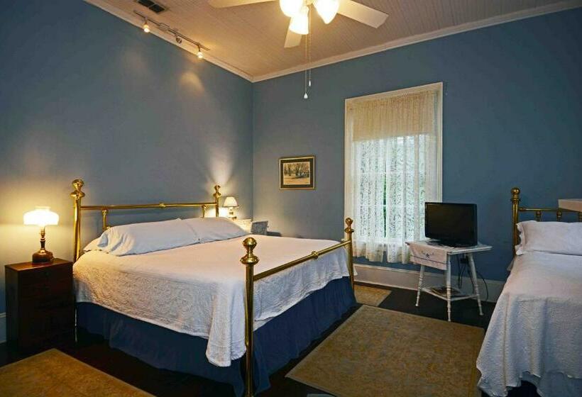 غرفة قياسية رباعية, 1872 Denham Inn