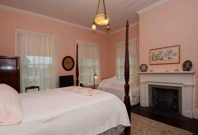 غرفة كلاسيكية رباعية, 1872 Denham Inn