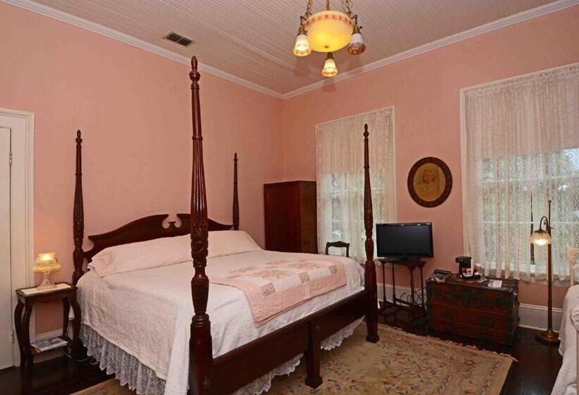 غرفة كلاسيكية رباعية, 1872 Denham Inn