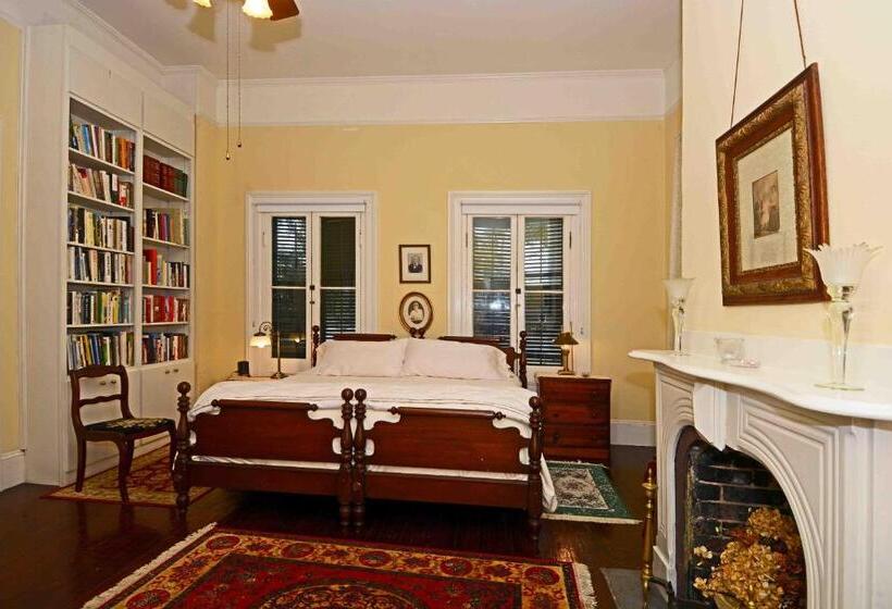 جناح ديلوكس سرير كينج, 1872 Denham Inn