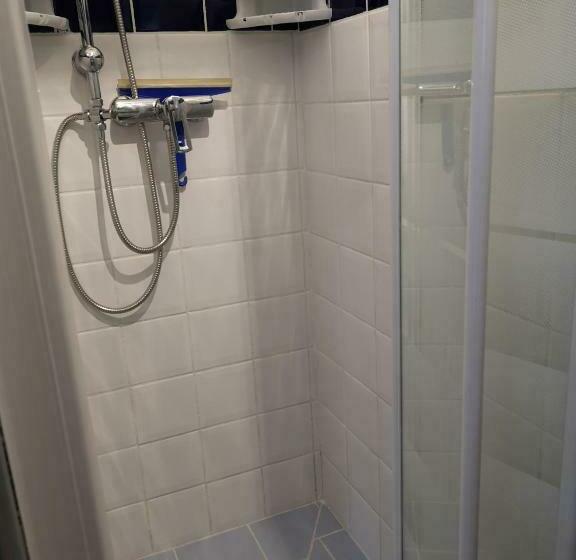 Quarto Estandar Vista Piscina, La Hautée Des Francs