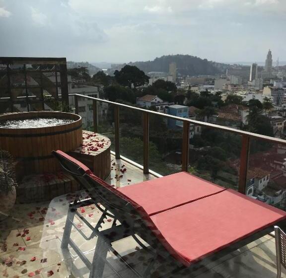 سوییت لوکس, Mansion Aline