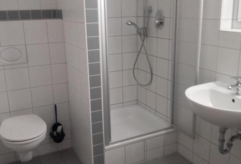 스탠다드 트리플 룸, Pension Freizeitzentrum Sambachshof