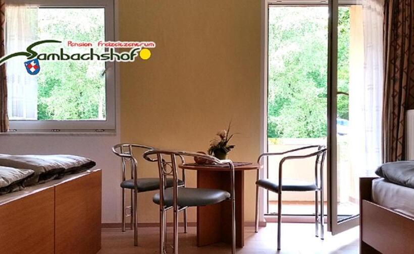 스탠다드 트리플 룸, Pension Freizeitzentrum Sambachshof