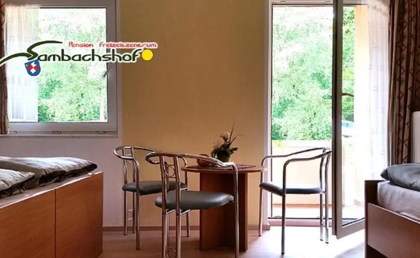 スタンダードトリプルルーム, Pension Freizeitzentrum Sambachshof