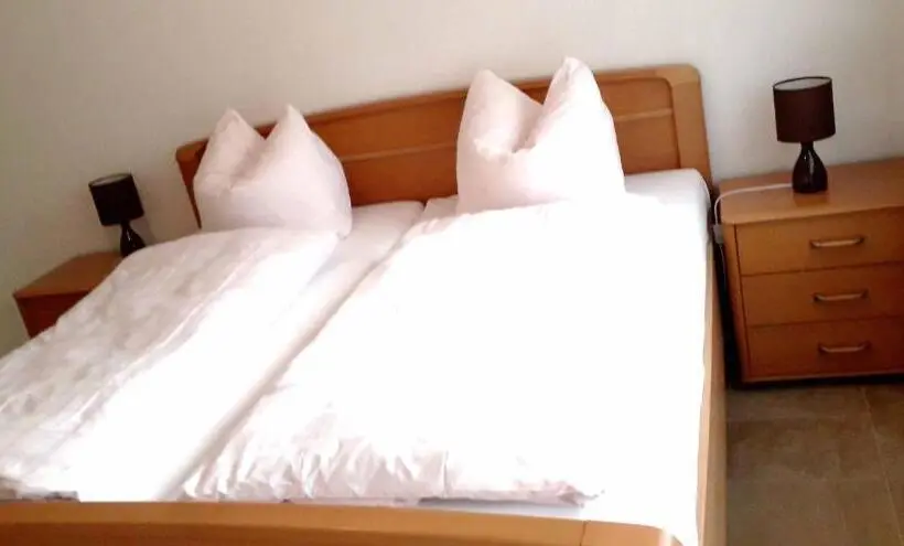 バンガローの２ベッドスタンダードルーム, Pension Freizeitzentrum Sambachshof