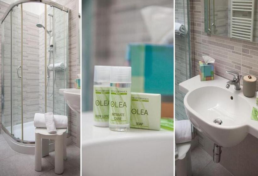 带阳台的三人标准间, Villa Teresa