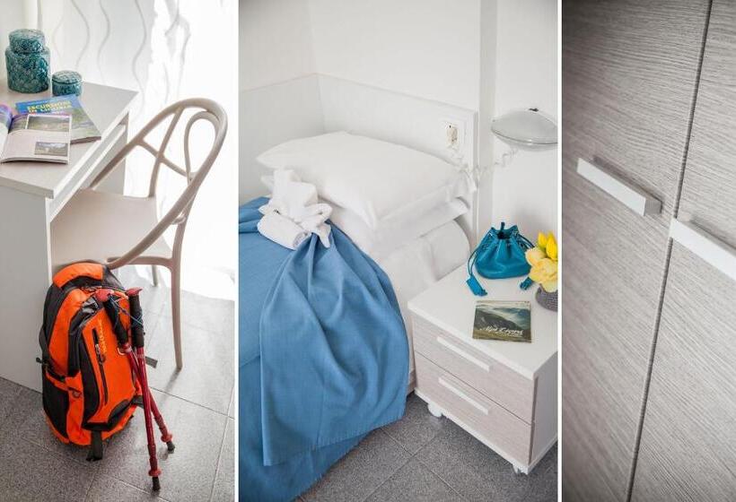 带阳台的标准单人间, Villa Teresa