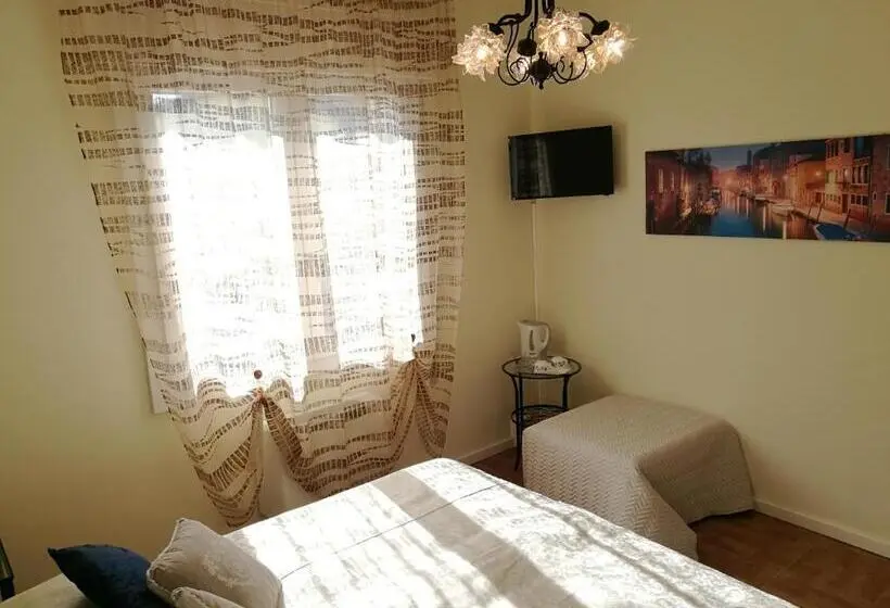 اتاق استاندارد, Ca  Nadia