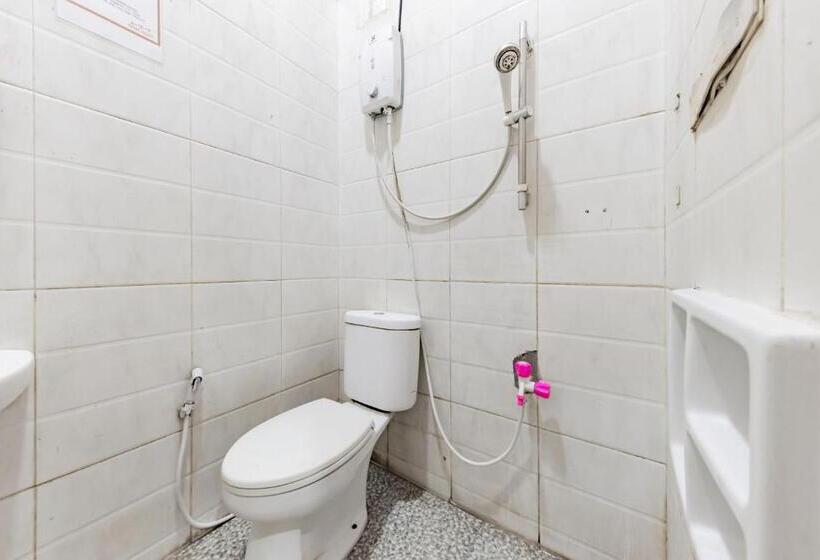 标准间, Reddoorz Near Kejaksan Station Cirebon