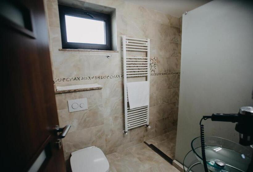 デラックスルーム, Pensiunea Jacqueline