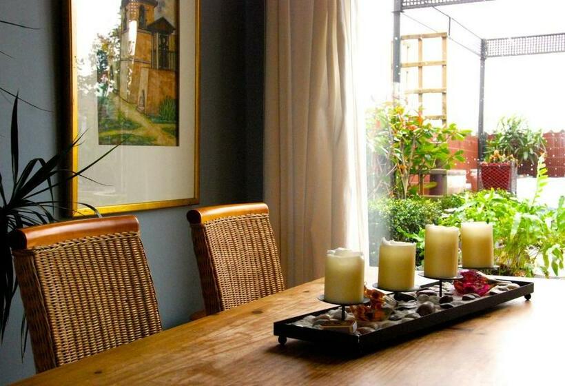 Семейный Номер, Blaine S: A B&b And Private Dining...