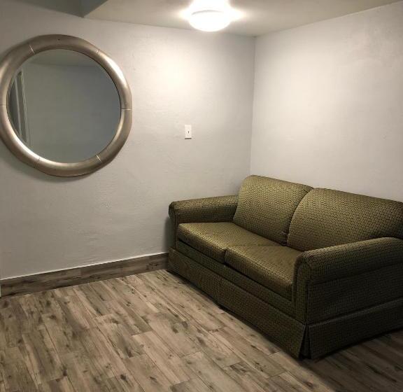 キングサイズベッドのスイートルーム, Bay Breeze Inn Bradenton Downtown