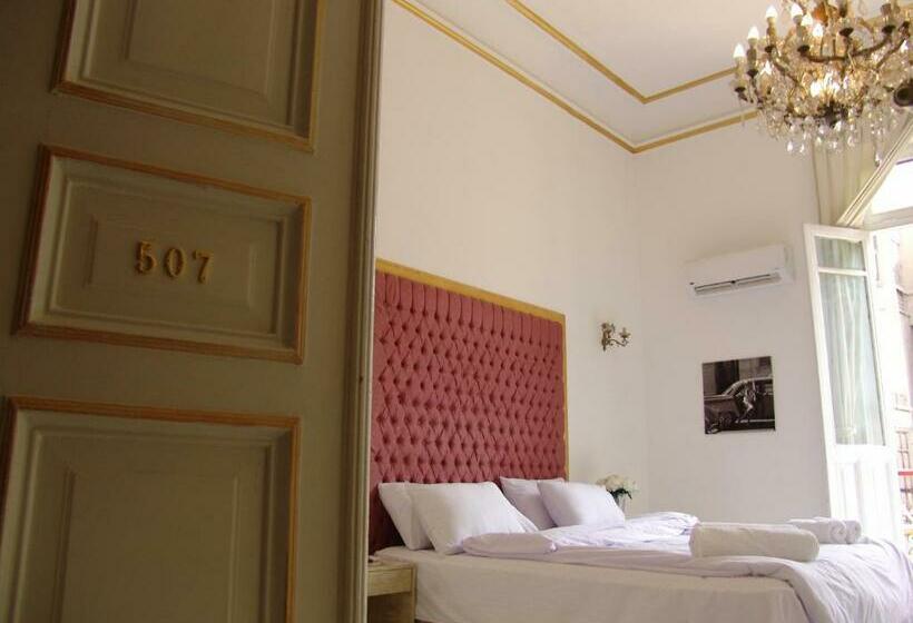 اتاق استاندارد یک نفره, Velvet  1928