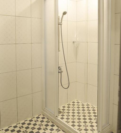 اتاق استاندارد, Huang Kai