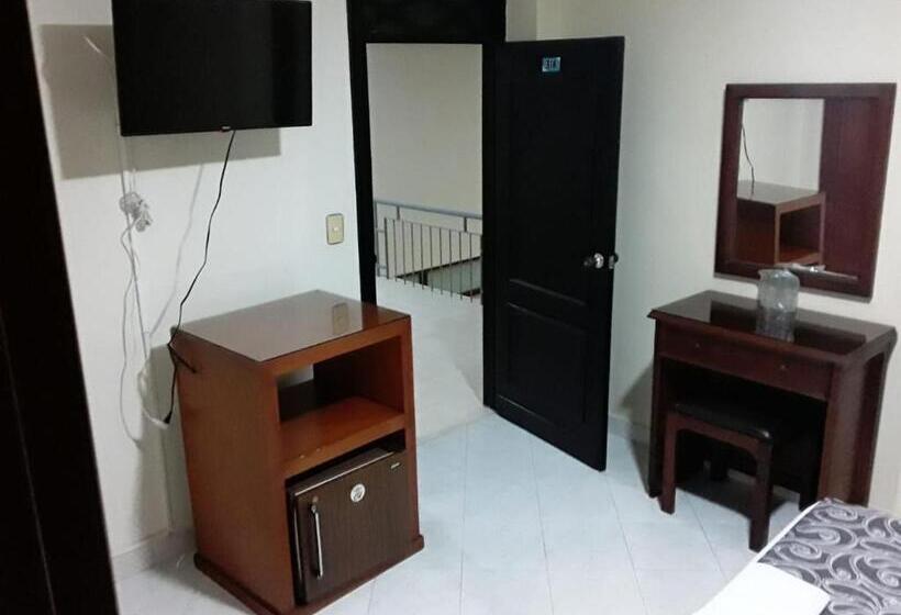 标准单人间, El Andino