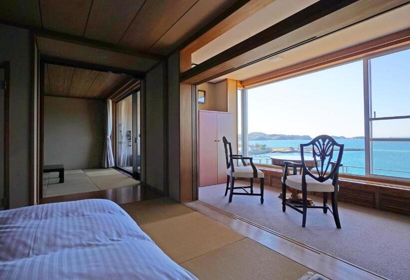 اتاق خانوادگی, Iki Retreat By Onko Chishin