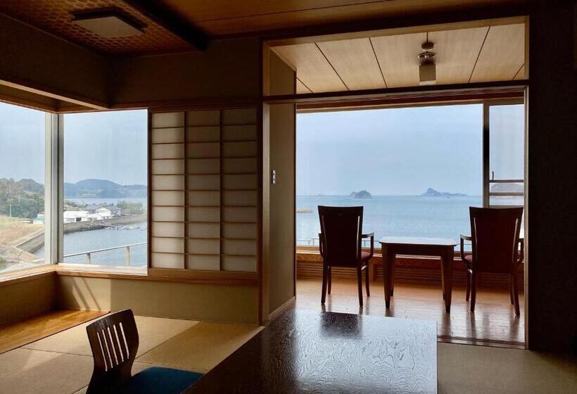 سوییت جونیور با چشمانداز دریا, Iki Retreat By Onko Chishin