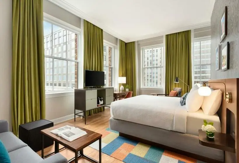 キングサイズベッドのエクゼクティブルーム, Indigo   Winston Salem Downtown, An Ihg