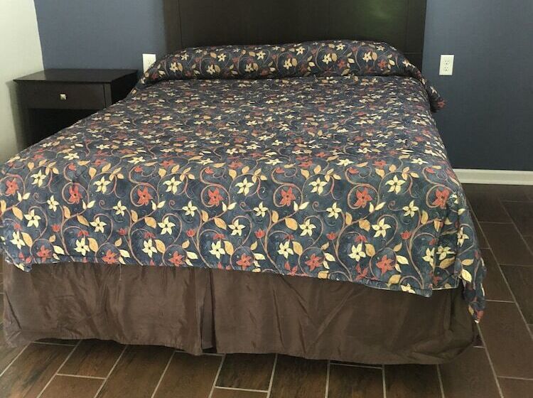 Номер Deluxe, Economy Inn