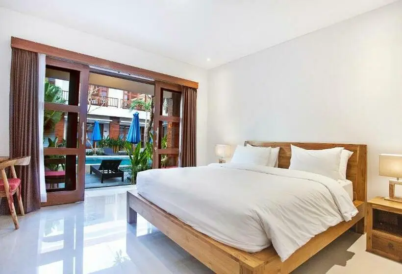 استودیو استاندارد با چشم‌انداز استخر, Sahadewa Suites Residence