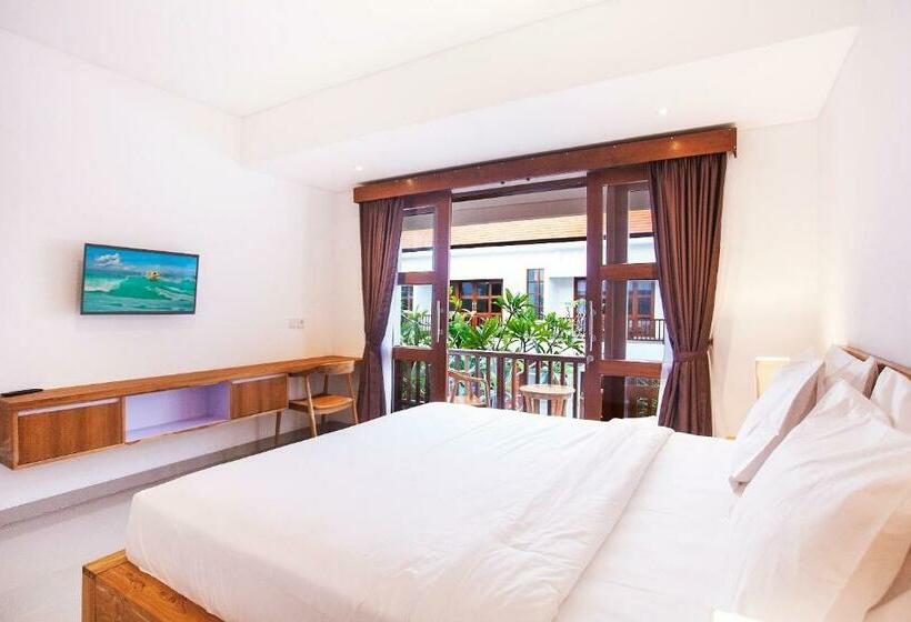 Студио Стандарт Вид на Бассейн, Sahadewa Suites Residence
