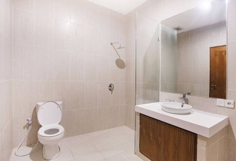 סוויטה נוף לבריכה, Sahadewa Suites Residence