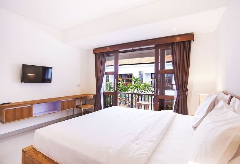 סוויטה נוף לבריכה, Sahadewa Suites Residence