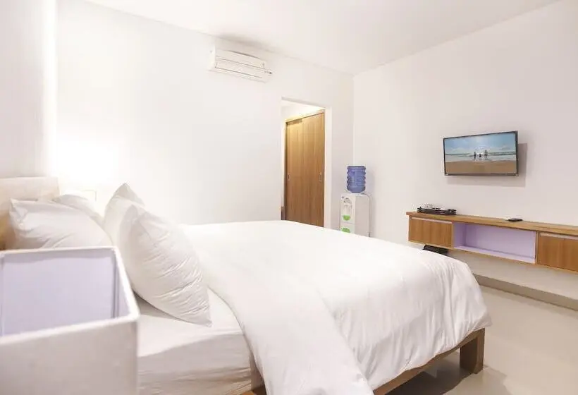 سوییت با چشم‌انداز استخر, Sahadewa Suites Residence