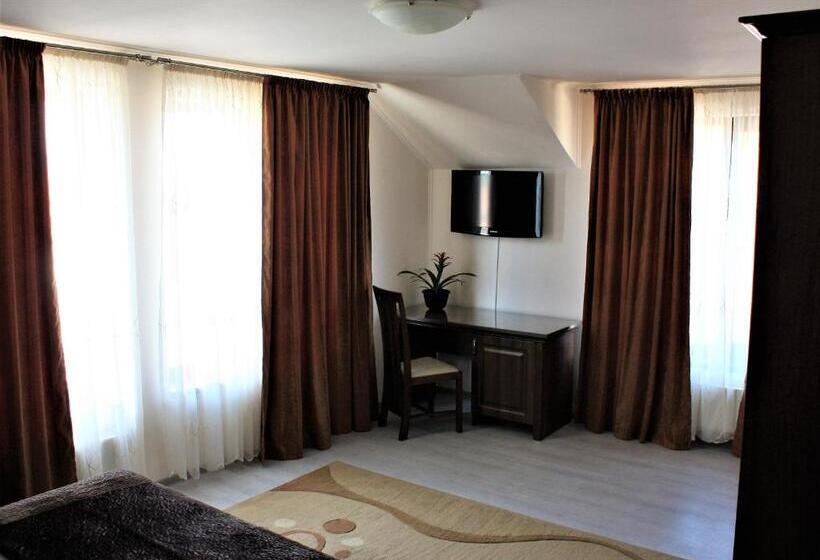 수피리어 룸, Silva House