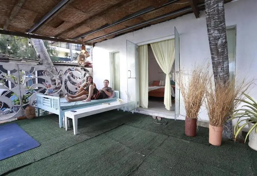 استودیوی استاندارد با چشم‌انداز دریا, Eva Hut Mui Ne Beach Hostel