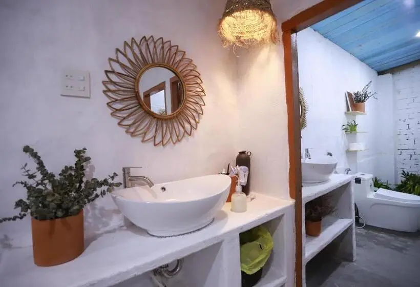 استودیوی لوکس, Eva Hut Mui Ne Beach Hostel
