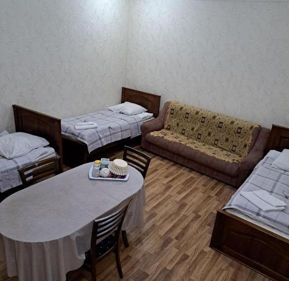 Habitació Triple Estàndard, Giza Grand