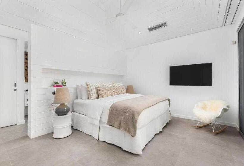 خانه 1 خوابه, Beach Enclave