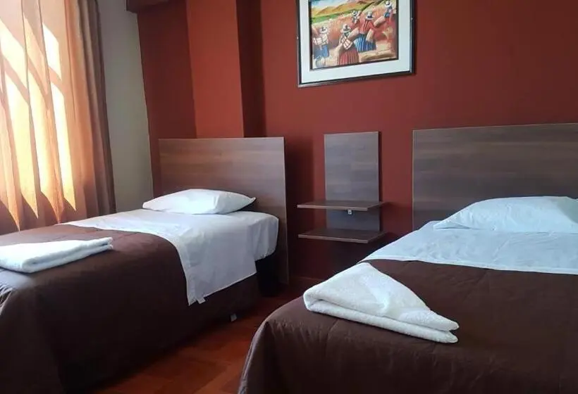 バス共有のスタンダードルーム, Cálido Hostal