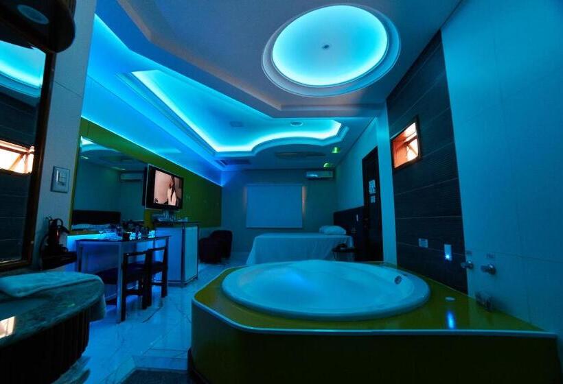 Стандартный Номер Кровать Кинг, Amy Motel