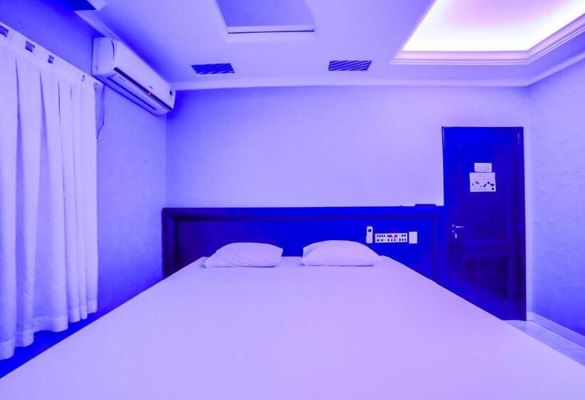 غرفة ديلوكس سرير كينج, Amy Motel