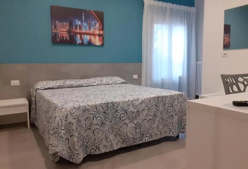 اتاق استاندارد یک نفره, Royal Room & Breakfast