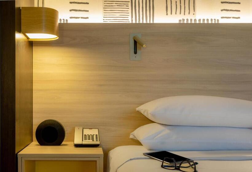 غرفه قياسيه سريرين مزدوجين, Hyatt Centric San Salvador