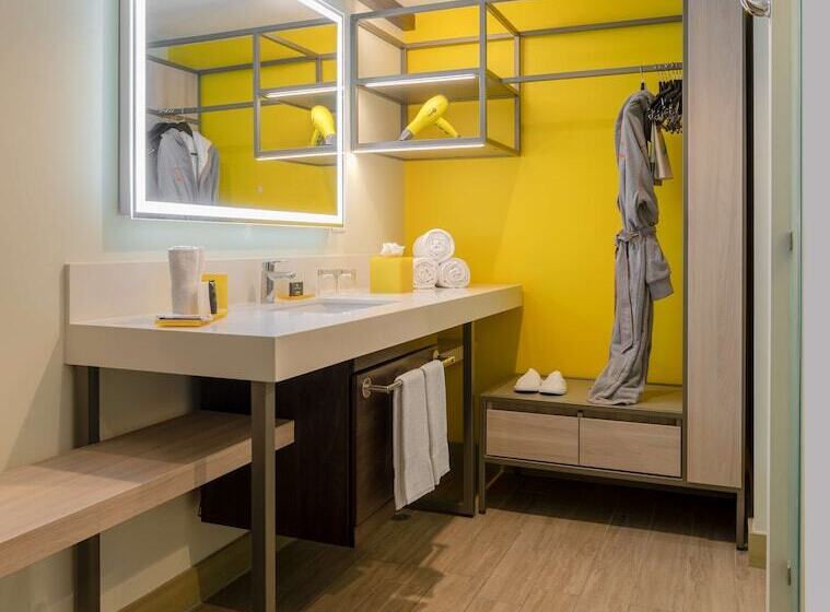 غرفه قياسيه سريرين مزدوجين, Hyatt Centric San Salvador