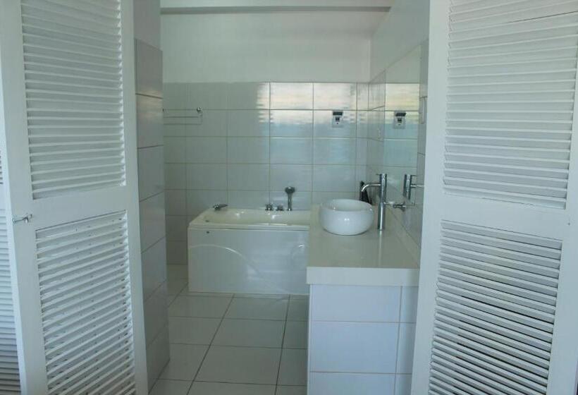 Deluxe Suite King Bed, La Casa De Algodon