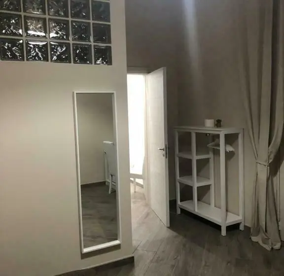 اتاق استاندارد, Elena Rooms