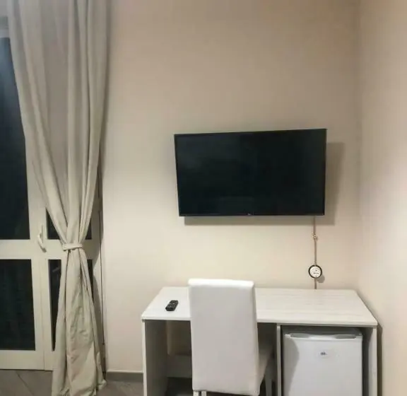 اتاق استاندارد, Elena Rooms