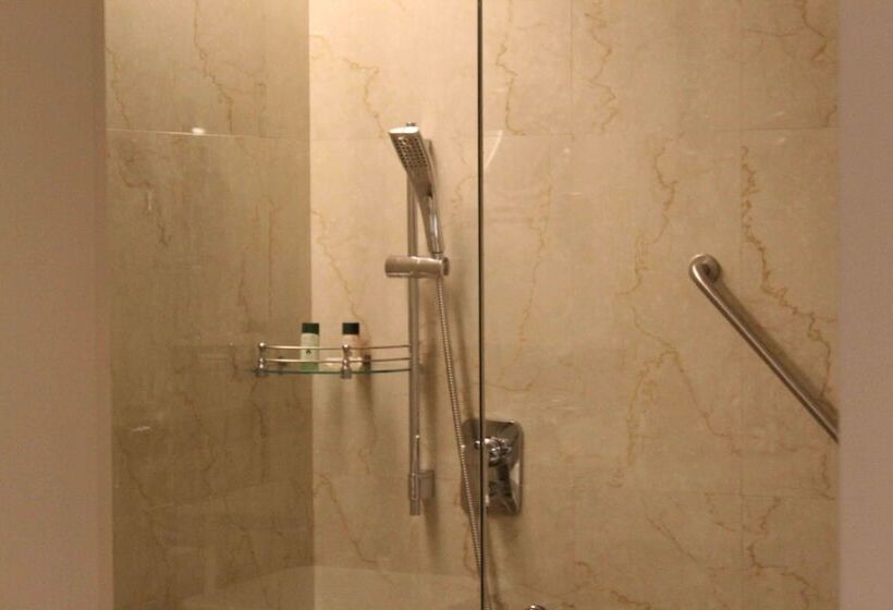 اتاق لوکس, Fortune Park Pushpanjali, Durgapur   Member Itc S Hotel Group