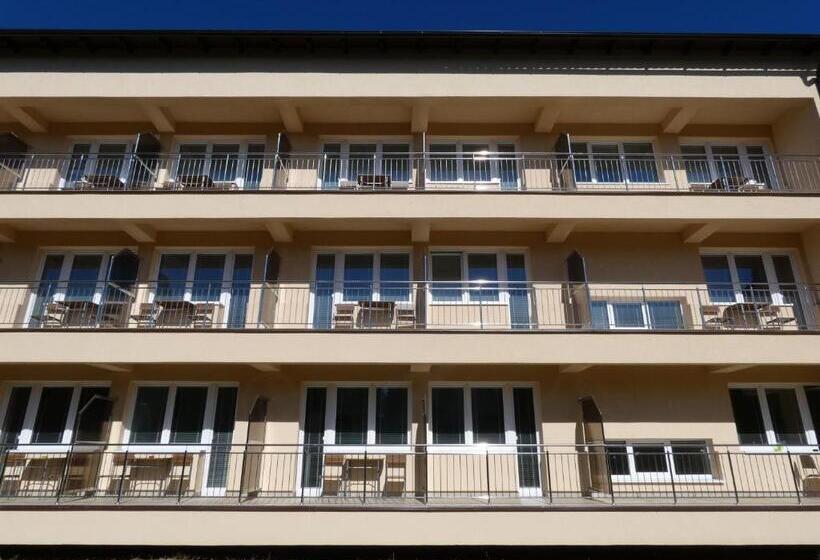 Апартаменты 1 Спальня с Террасой, Penzion Adriana