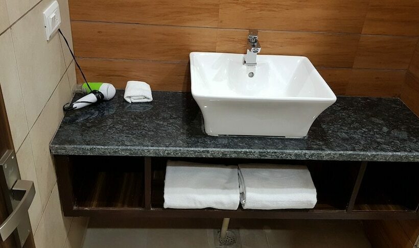 家庭套房, Kingsway