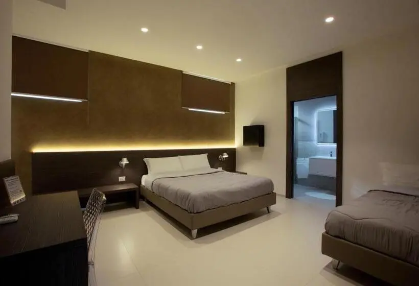 Habitació Triple Clàssica, New Bari