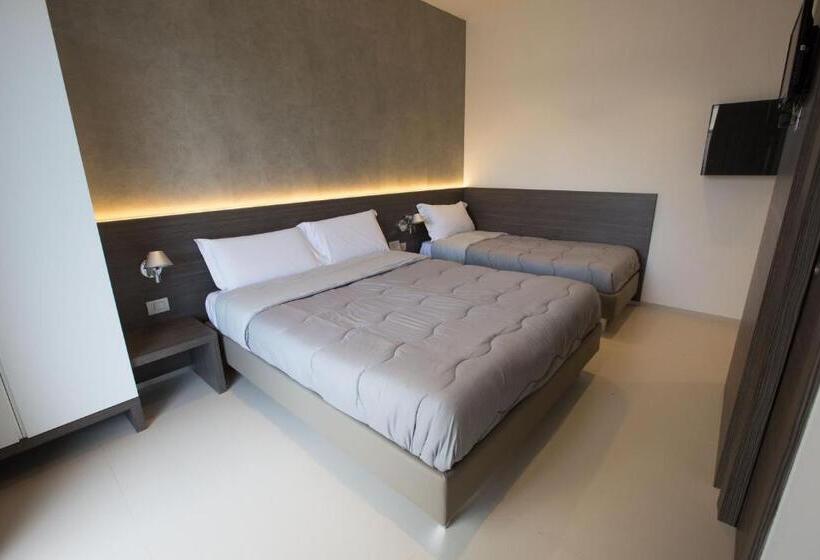 غرفة ديلوكس, New Bari